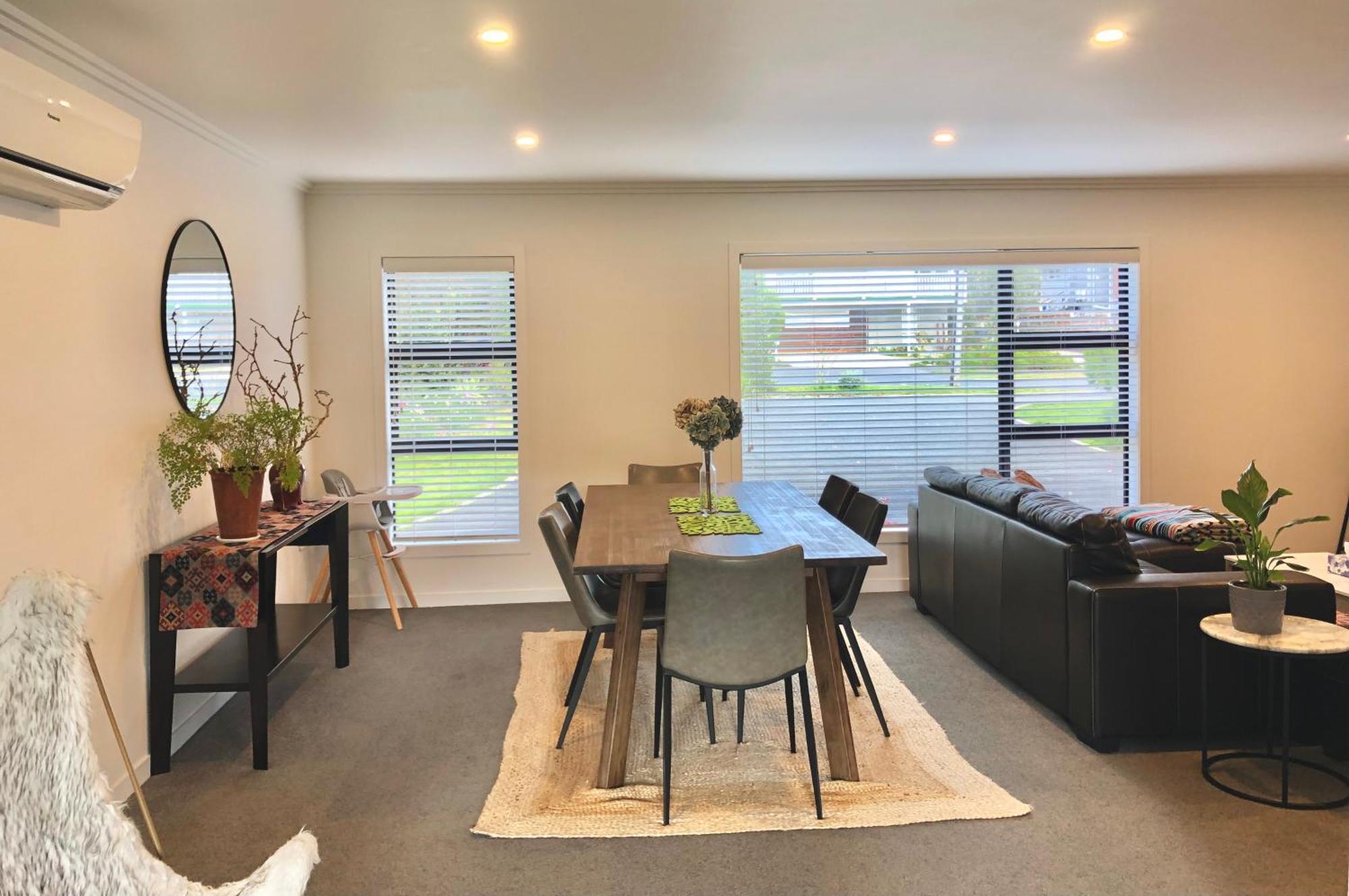 Fashion,Bright And Spacious,Superior Location Hamilton Exterior photo